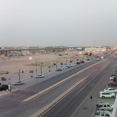 Al Makan Al Mosafer 116 Hotel By Al Azmy Ar Riyad Esterno foto